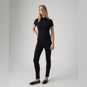 Levi’s shaping skinny black jeans